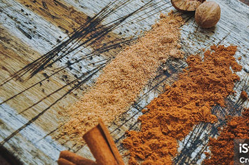 Cinnamon and nutmeg spices used in Vallentine & Co Guaraná Latte